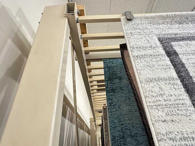 Presentatierek voor vloerkleden - afbeelding 2 van  5