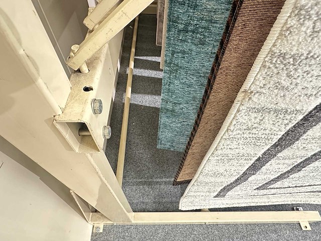 Presentatierek voor vloerkleden - afbeelding 4 van  5