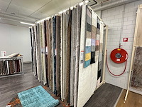 Presentatierek voor vloerkleden