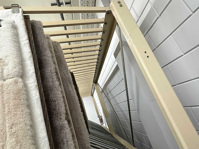 Presentatierek voor vloerkleden - afbeelding 3 van  5