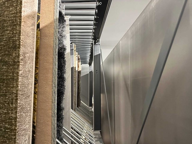 Presentatierek voor vloerkleden - afbeelding 3 van  5