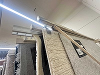 Presentatierek voor vloerkleden - afbeelding 6 van  6