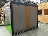 Presentatieruimte 600x300x240cm v.v. licht- stroomvoorziening - afbeelding 7 van  9