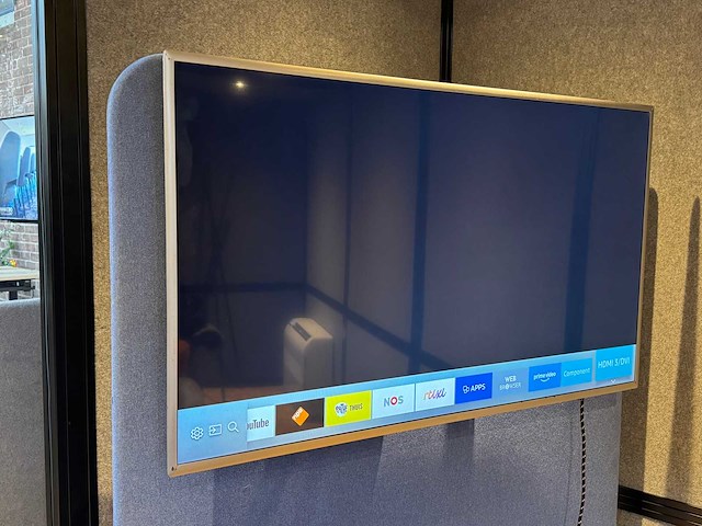 Presentatiescherm op mobiele standaard - afbeelding 3 van  5