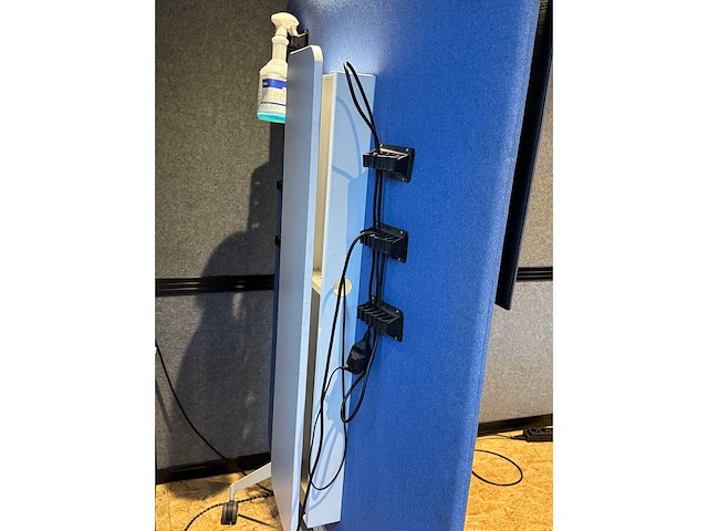 Presentatiescherm op mobiele standaard - afbeelding 4 van  5