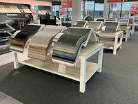 Presentatietafel met tapijt samples (4x) - afbeelding 1 van  13
