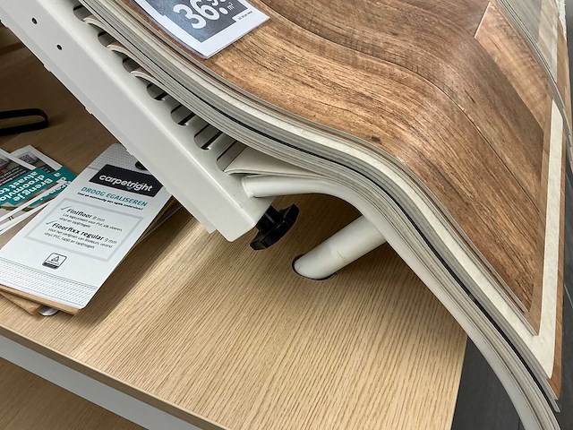 Presentatietafel met vinyl samples (2x) - afbeelding 3 van  7