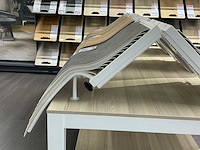 Presentatietafel met vinyl samples (2x) - afbeelding 4 van  9