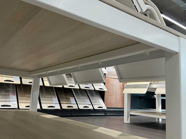 Presentatietafel met vinyl samples (2x) - afbeelding 6 van  9