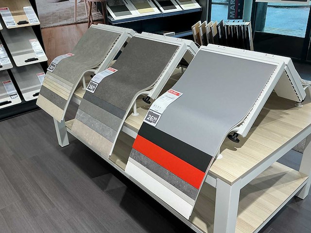 Presentatietafel met vinyl samples (2x) - afbeelding 8 van  9