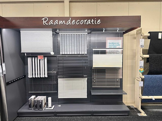 Presentatiewand 12 meter "gordijnen en raamdecoratie" - afbeelding 3 van  7