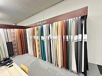 Presentatiewand 12 meter "gordijnen en raamdecoratie" - afbeelding 2 van  9