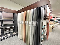 Presentatiewand 12 meter "gordijnen en raamdecoratie" - afbeelding 5 van  9