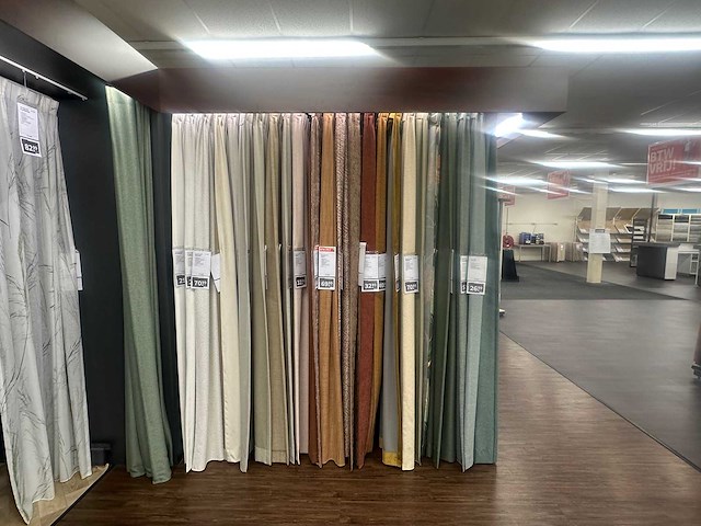 Presentatiewand 12 meter "gordijnen en raamdecoratie" - afbeelding 5 van  6