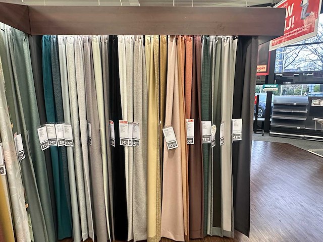 Presentatiewand 12 meter "gordijnen en raamdecoratie" - afbeelding 6 van  6