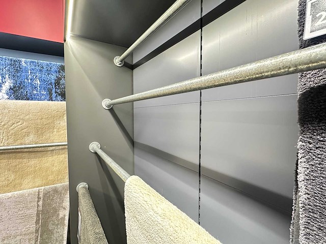 Presentatiewand 13 meter "vloerkleden" - afbeelding 2 van  7