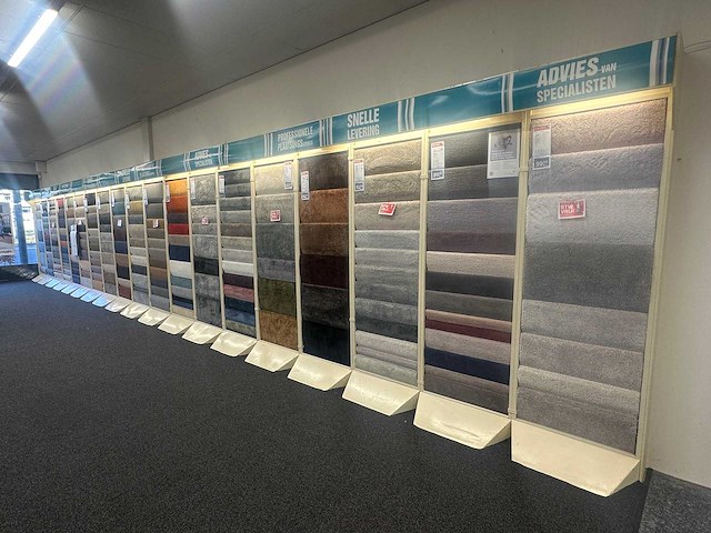 Presentatiewand 15 meter met verlichting - afbeelding 1 van  4