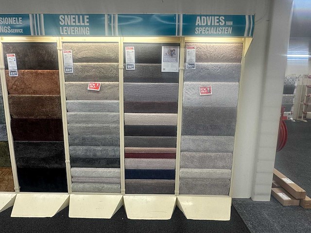 Presentatiewand 15 meter met verlichting - afbeelding 2 van  4