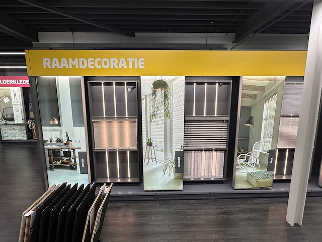 Presentatiewand 15 meter "raamdecoratie en gordijnen" - afbeelding 3 van  8