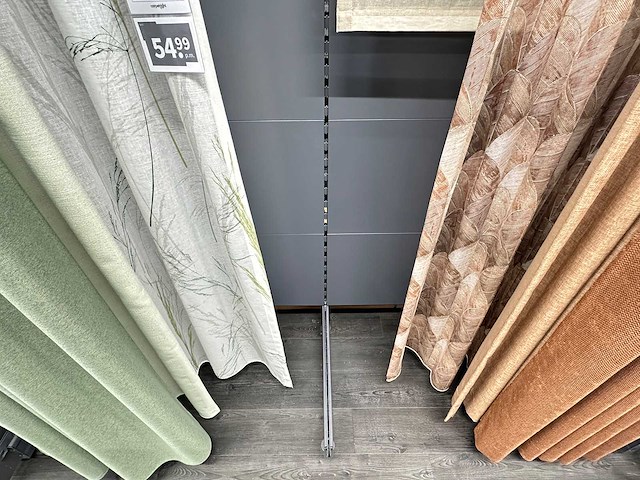 Presentatiewand 15 meter "raamdecoratie en gordijnen" - afbeelding 6 van  8