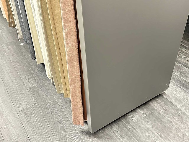 Presentatiewand 15 meter "raamdecoratie en gordijnen" - afbeelding 8 van  8