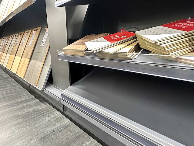 Presentatiewand 16 meter "vinyl & pvc" en "laminaat & parket" - afbeelding 5 van  6