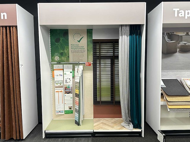 Presentatiewand 16 meter voorzien van led - afbeelding 5 van  5