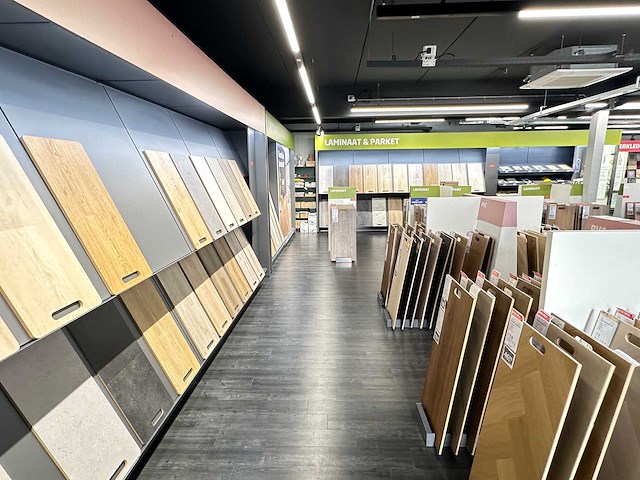 Presentatiewand 20 meter "vinyl & pvc" en "laminaat" - afbeelding 3 van  8