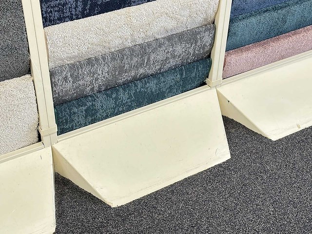 Presentatiewand 7,5 meter met verlichting - afbeelding 2 van  3