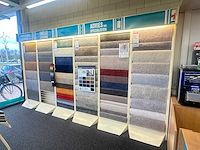 Presentatiewand met verlichting - afbeelding 1 van  4