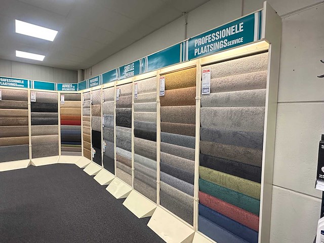 Presentatiewand met verlichting - afbeelding 1 van  5