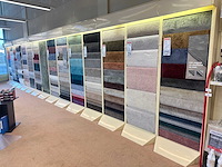 Presentatiewand tapijt en vinyl 12,32 meter