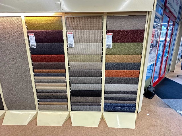 Presentatiewand tapijt en vinyl 12,32 meter - afbeelding 4 van  4