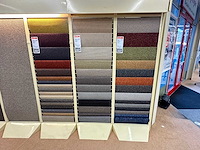 Presentatiewand tapijt en vinyl 12,32 meter - afbeelding 4 van  4