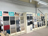 Presentatiewand tapijt en vinyl 17 meter - afbeelding 1 van  4