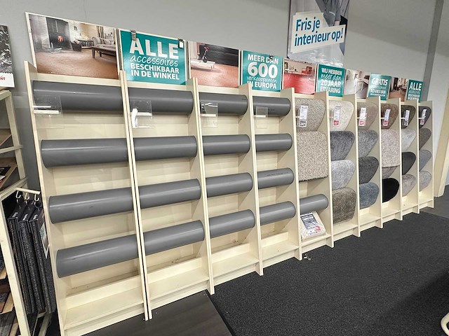 Presentatiewand tapijt en vinyl 7,84 meter - afbeelding 2 van  3