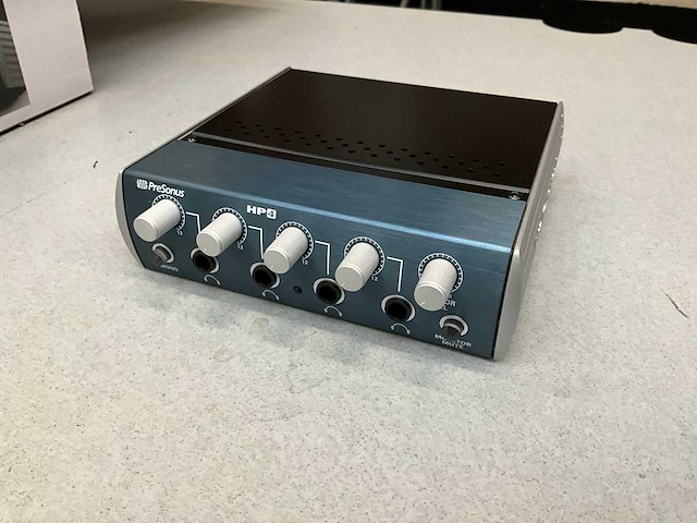 Presonus hp4 4-kanaals hoofdtelefoon versterker - afbeelding 2 van  4