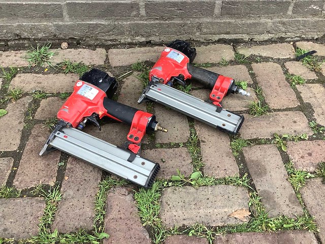 Press pneumatische tacker (2x) - afbeelding 2 van  4