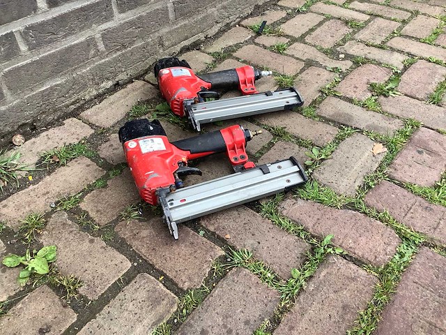 Press pneumatische tacker (2x) - afbeelding 3 van  4