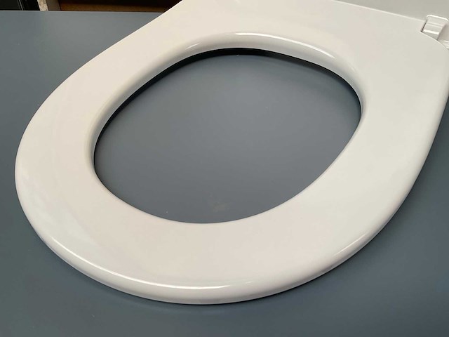Pressalit toiletzitting - afbeelding 2 van  4