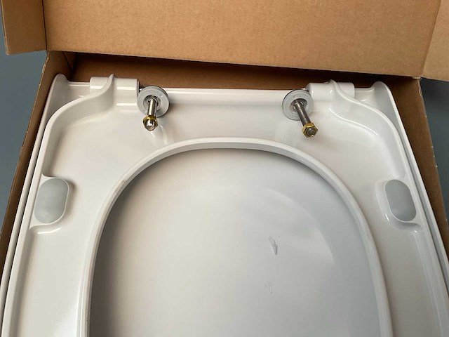 Pressalit toiletzitting - afbeelding 3 van  4