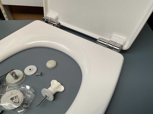 Pressalit toiletzitting - afbeelding 3 van  3