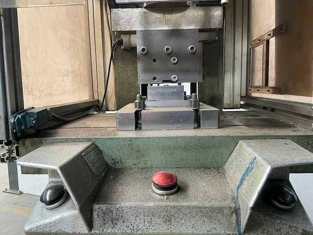 Pressomatic - pc 15.2 - c-frame press - 1973 - afbeelding 3 van  6