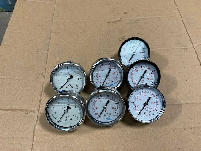 Pressure gauge (7x) - afbeelding 1 van  2