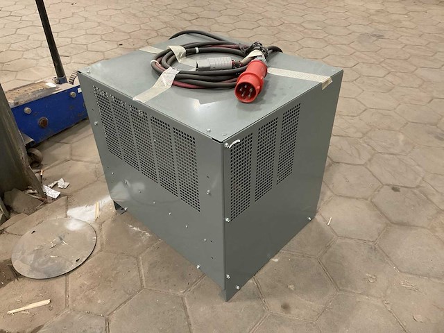 Prestolite power ac1200c3 acculader - afbeelding 4 van  6