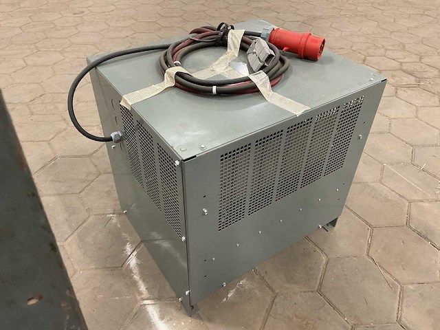 Prestolite power ac1200c3 acculader - afbeelding 6 van  6