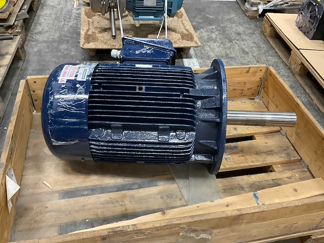 Prg 200l-12d elektromotor - afbeelding 3 van  7