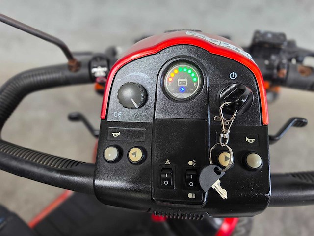 Pride - elektrische - scootmobiel - met oplader - afbeelding 7 van  8