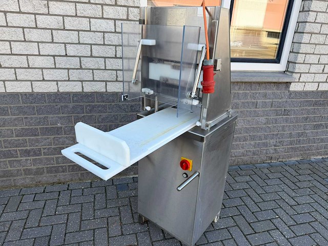 Prikker - elektrische - vermalsmachine - afbeelding 1 van  3