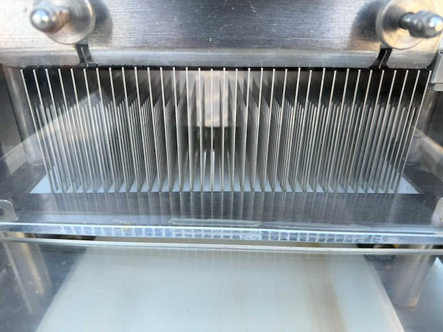 Prikker - elektrische - vermalsmachine - afbeelding 2 van  3